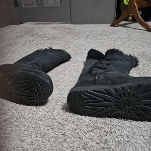 UGG womens button booys